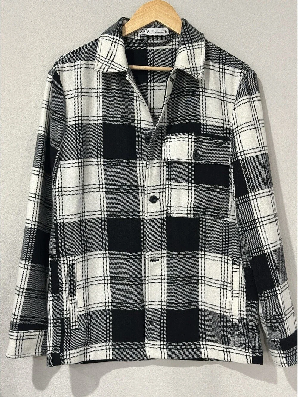 ZARA Men’s Woven Plaid Overshirt Men’s Size SMALL Black And White Checkered